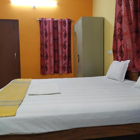 Bhalobasa Anandabas Hotel Bolpur Exterior photo